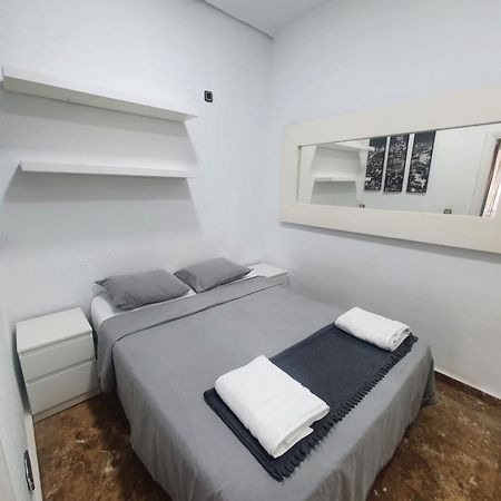 Apartamentos Econostay Fuencarral Madrid Kültér fotó