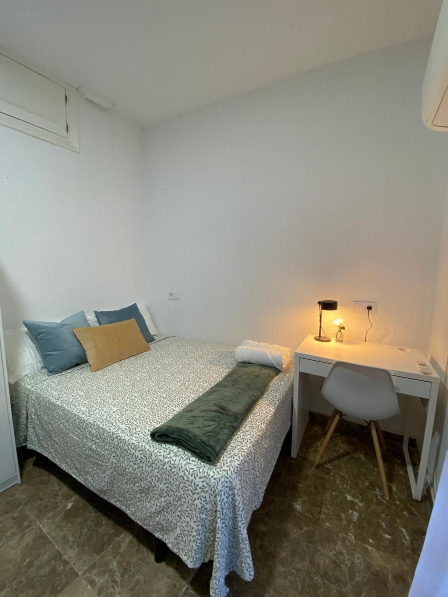 Apartamentos Econostay Fuencarral Madrid Kültér fotó