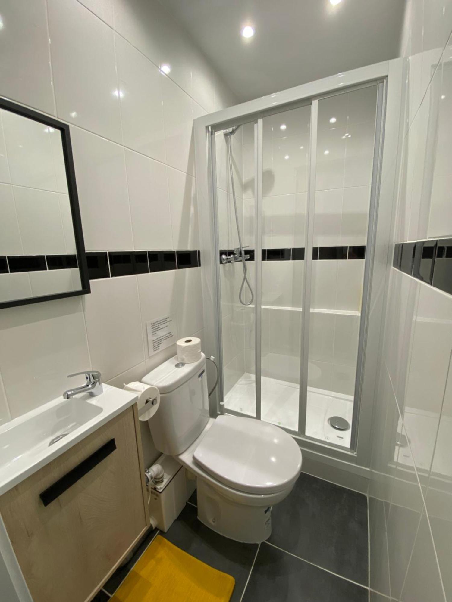 Apartamentos Econostay Fuencarral Madrid Kültér fotó