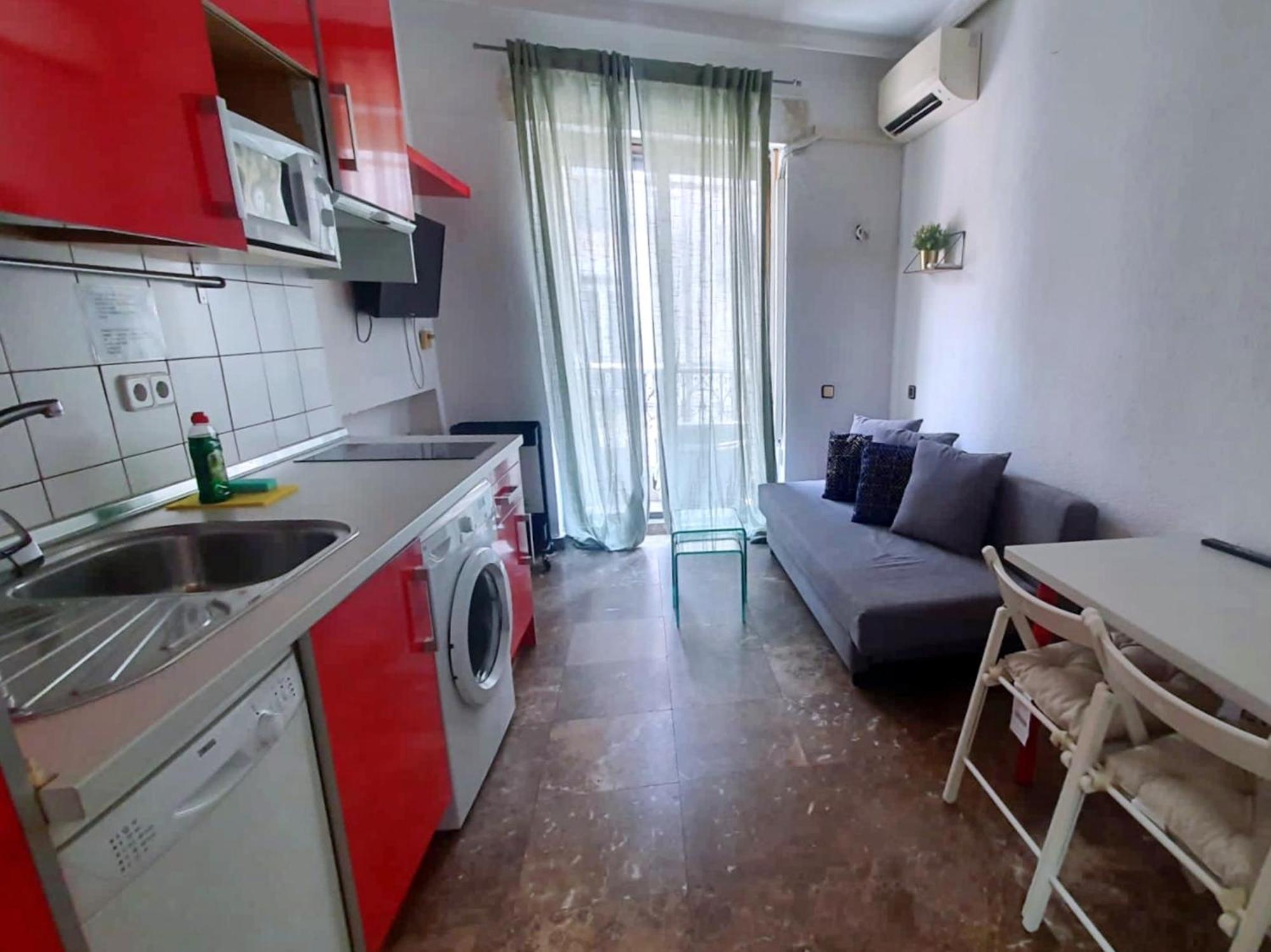 Apartamentos Econostay Fuencarral Madrid Kültér fotó